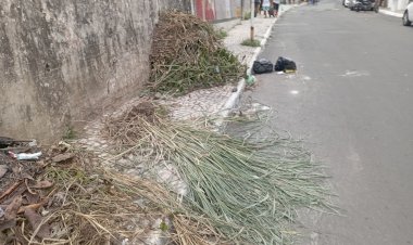 Romeiros enfrentam descaso e sujeira em Candeias