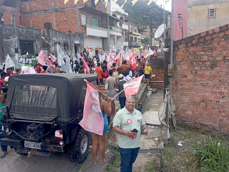 Candeias: Caminhada de Marivalda Tonha e Jacques Vagner